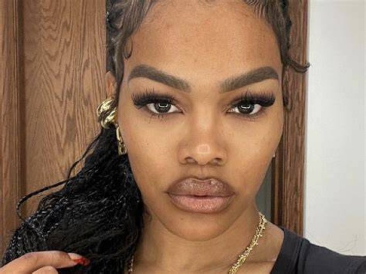 Exploring The Love Life Of The R&B Superstar