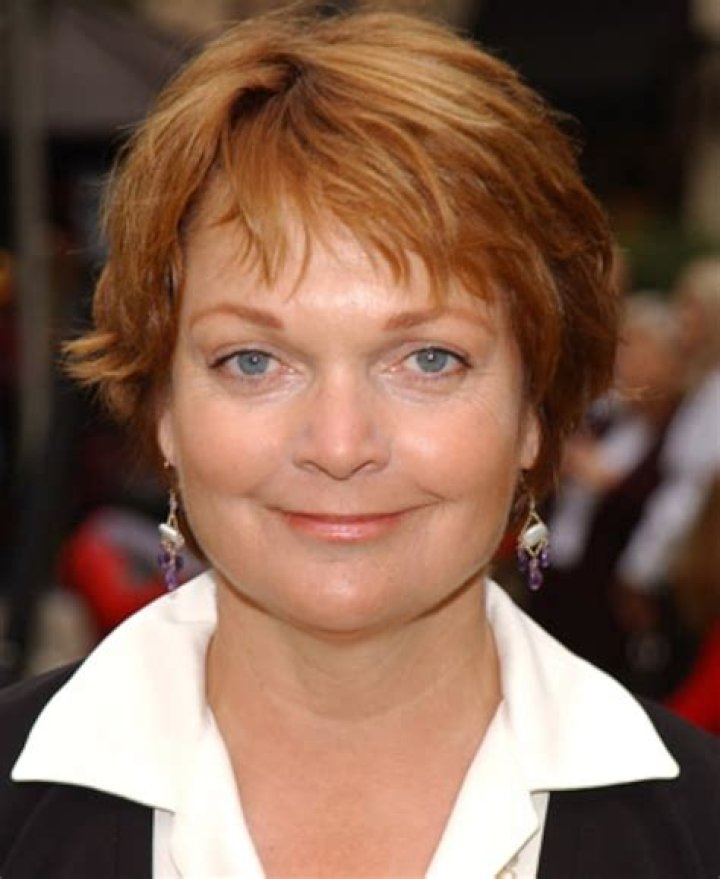 Pamela Reed Net Worth Age, Height, Weight, Bio Net Worth Roll